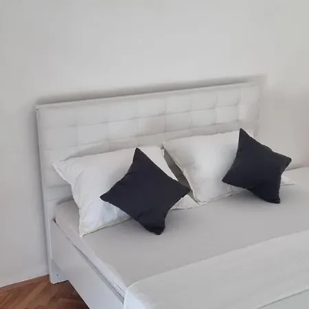Apartman Maja Apartament *